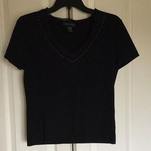 Cute v neck top